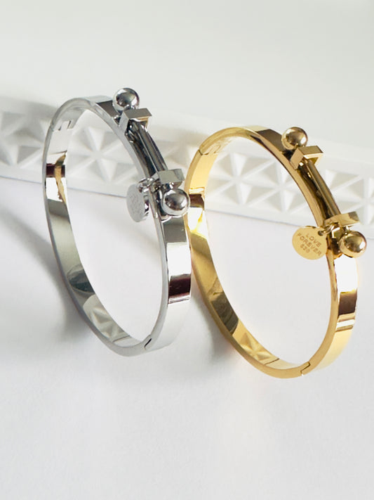 Roxy Bangle