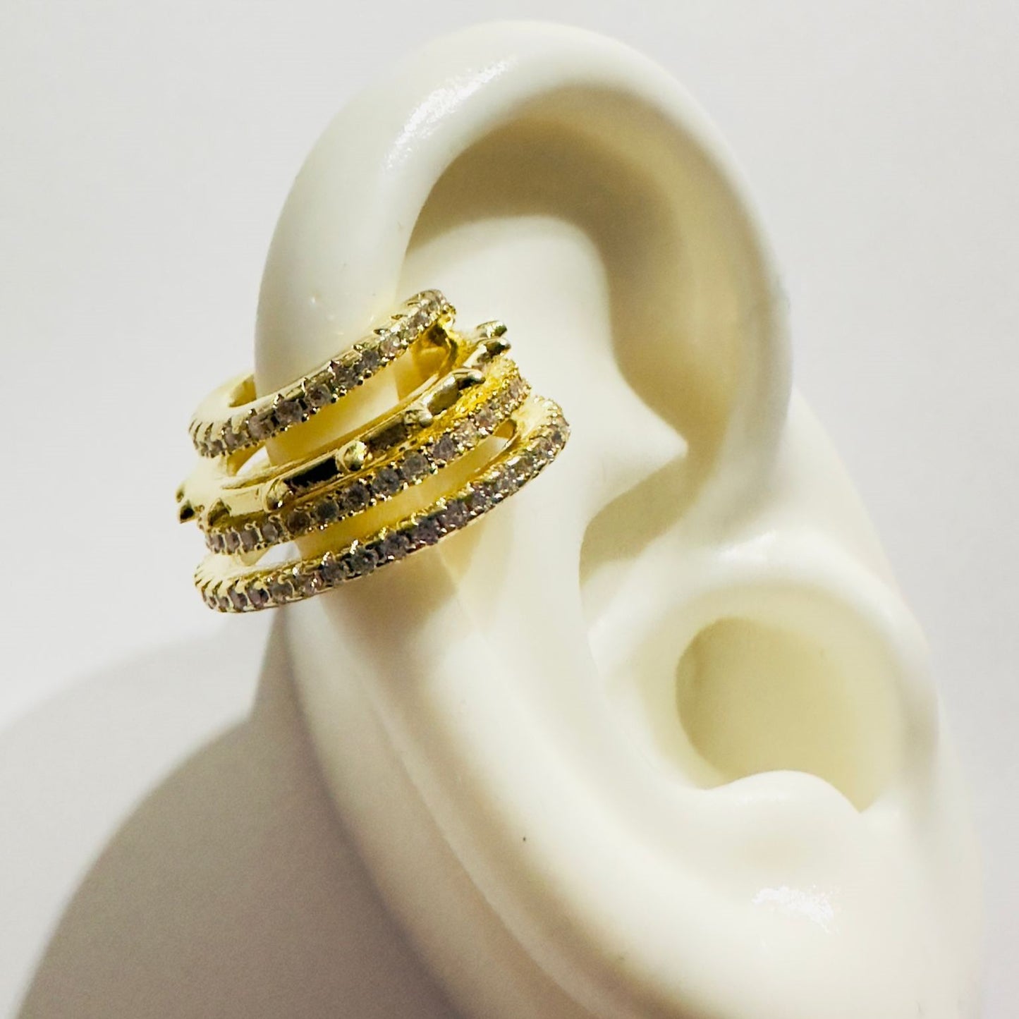 Mila Ear Cuff