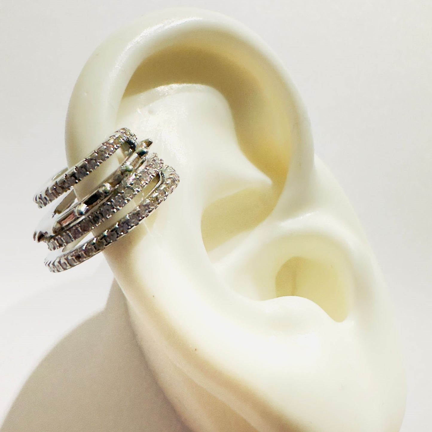 Mila Ear Cuff