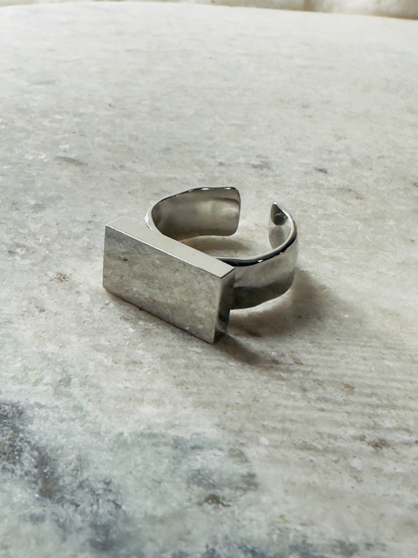 Chunky Geometric Ring