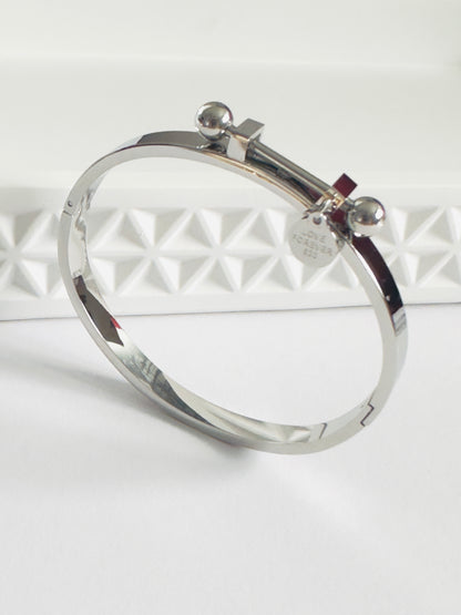 Roxy Bangle
