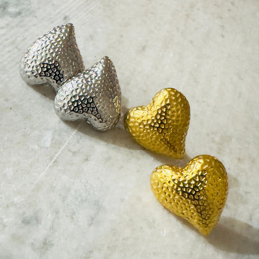 Kisses Earring