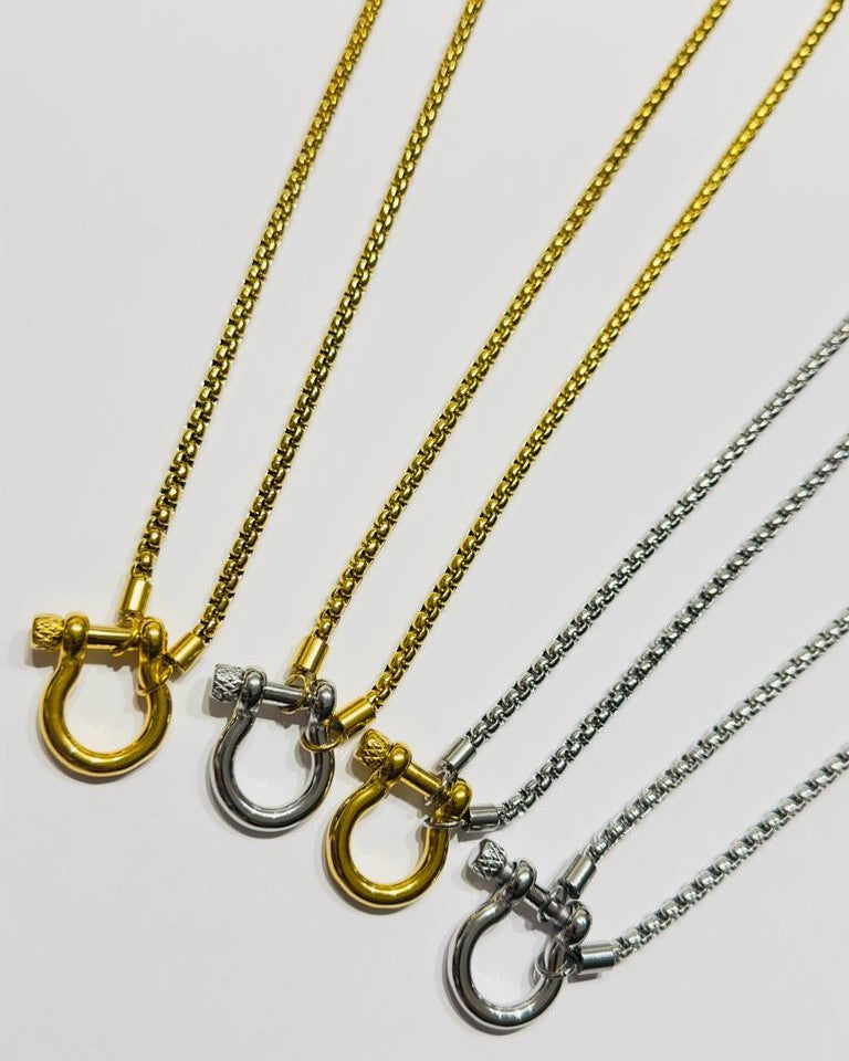 Horseshoe Mix Necklace